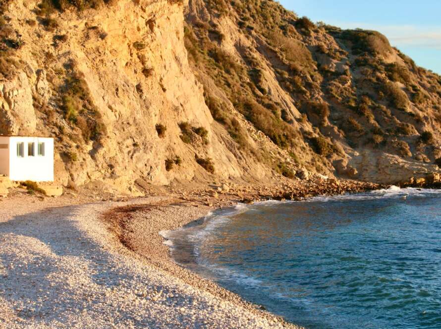 7 bonitas playas escondidas en Costa Blanca y Cálida